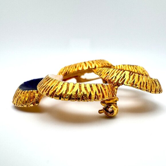 Gold-Tone Red White & Blue Brooch Pin Enamel Crescent Design Vintage - Picture 5 of 6